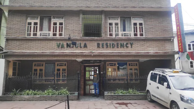 OYO 10587 Vanjula Residency