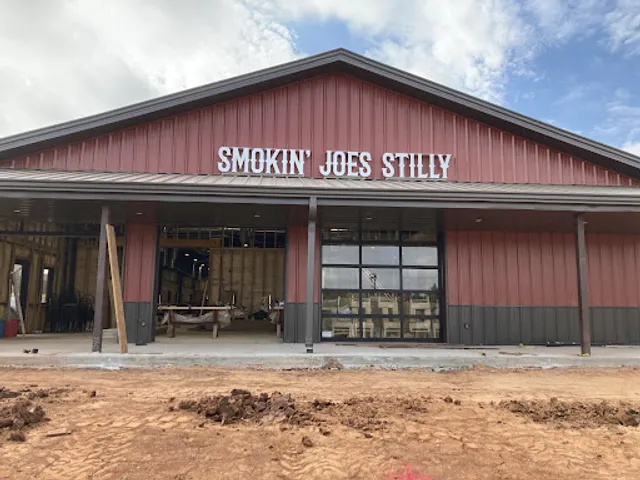 Smokin' Joe's Stilly and The Pit Volleybar