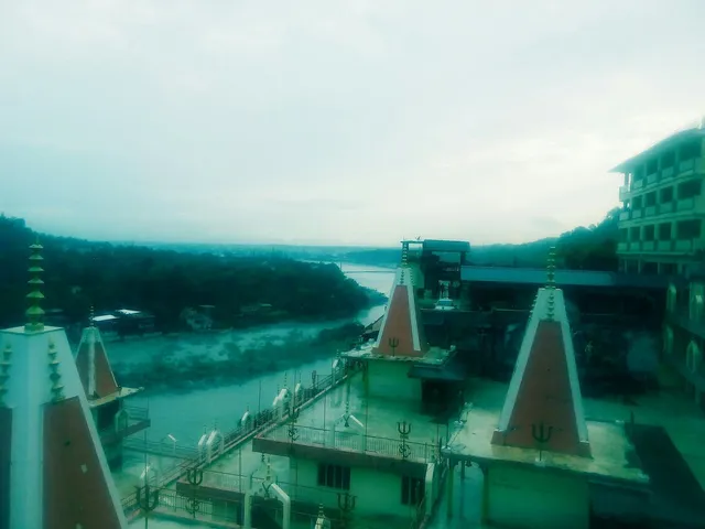 RAAHI The Travellers Nest