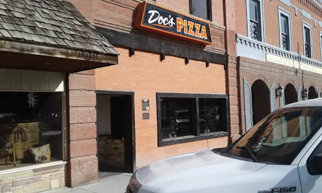 Doc's Pizza