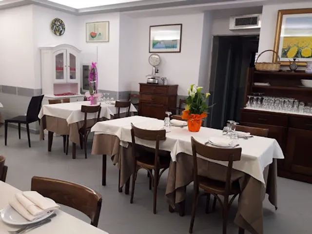 Trattoria La Rocca Già | Cucina di Quartiere