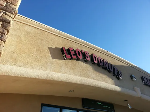 Leo's Donuts