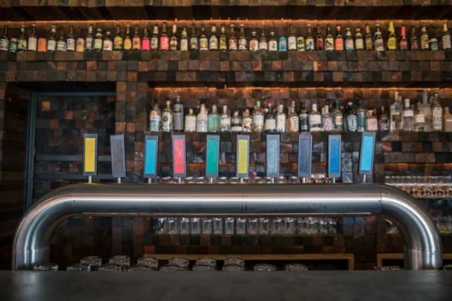 Bar & Restaurant naïv