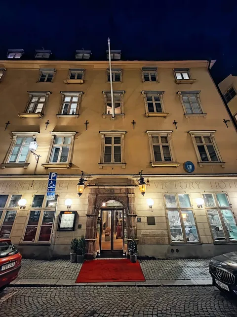 Collector's Victory Hotel