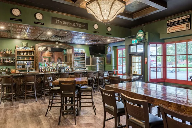 Steele and Clover Public House