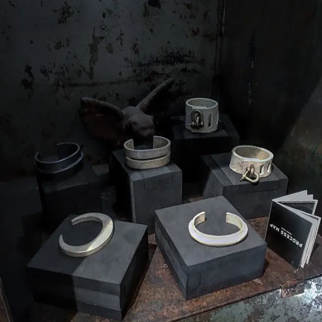 グラム（ＧＵＬＬＡＭ）