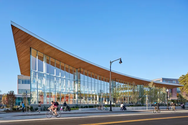Cambridge Public Library - Valente Branch