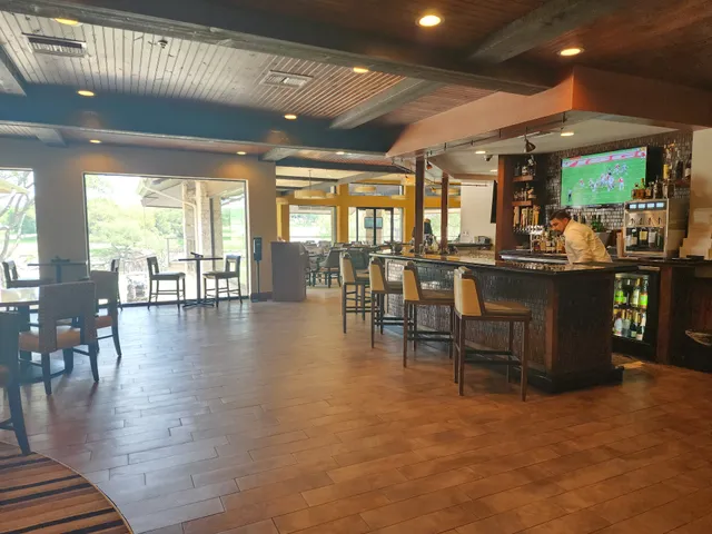 The Hills Country Club - The Hills Chophouse