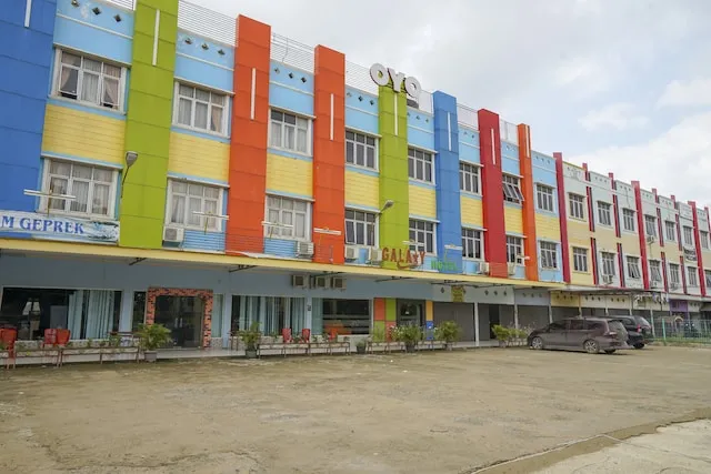 OYO 427 Hotel Galaxy