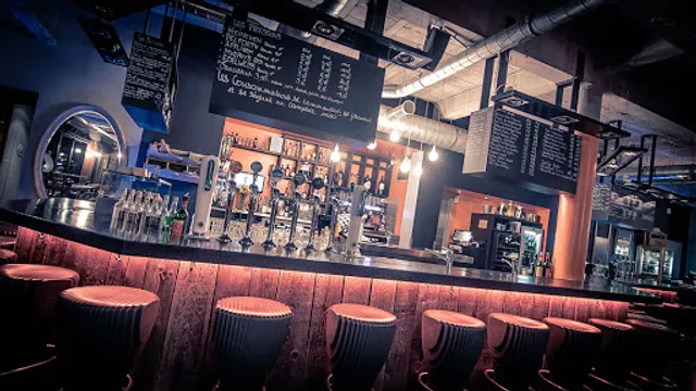 La Base Bar Restaurant