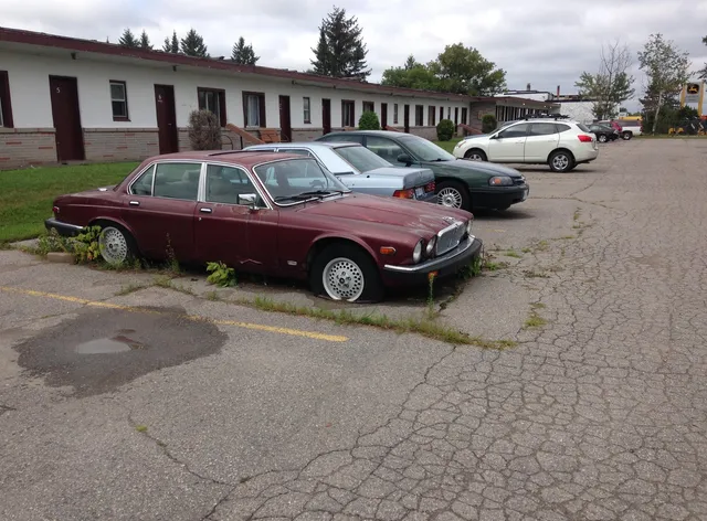 Peterboro Express Inn