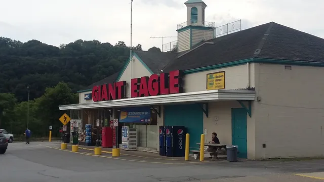 Giant Eagle Supermarket