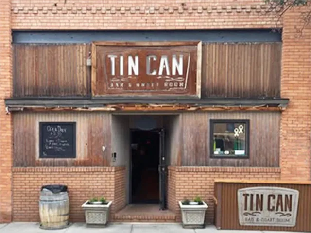 Tin Can Bar & Grill