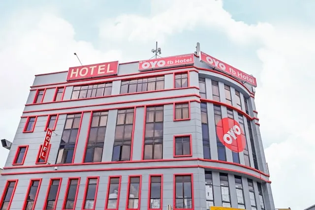 OYO 162 FB Hotel