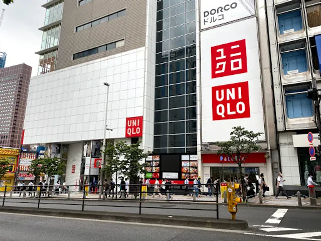 UNIQLO Shinjuku West