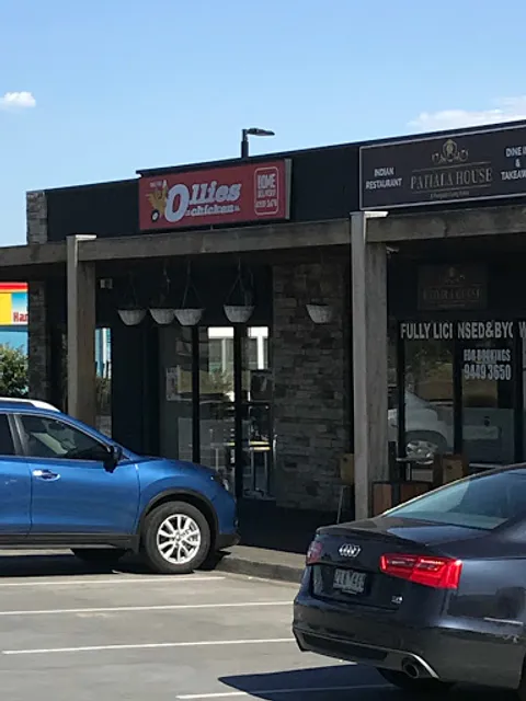 Ollies Chicken Hillside