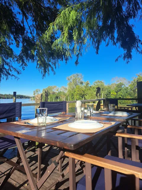 El Camoatí Parrilla y Cafetería