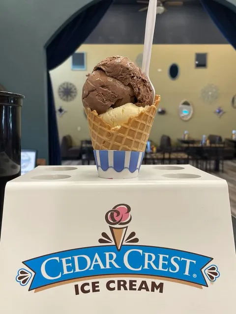 Ice Cream Shop at Courtyard Cafe