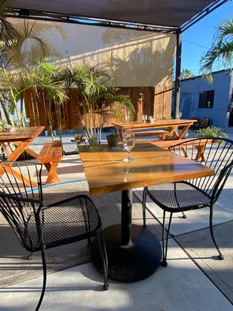 Hoja Santa Restaurant