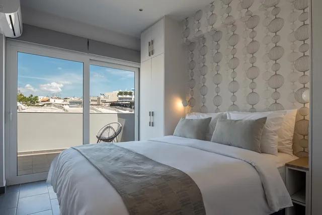 12 Keys Athens Apartments