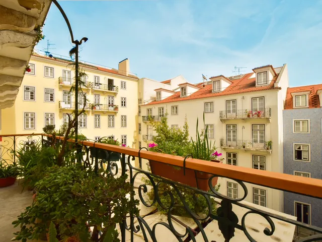 Lost Lisbon :: Chiado House