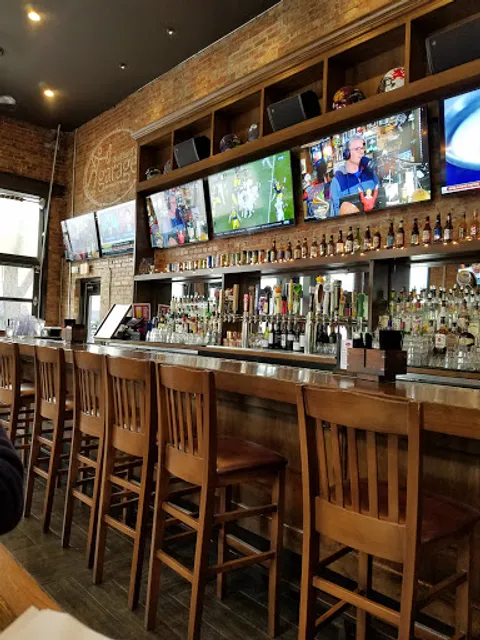 Cortland's Garage Arlington Heights