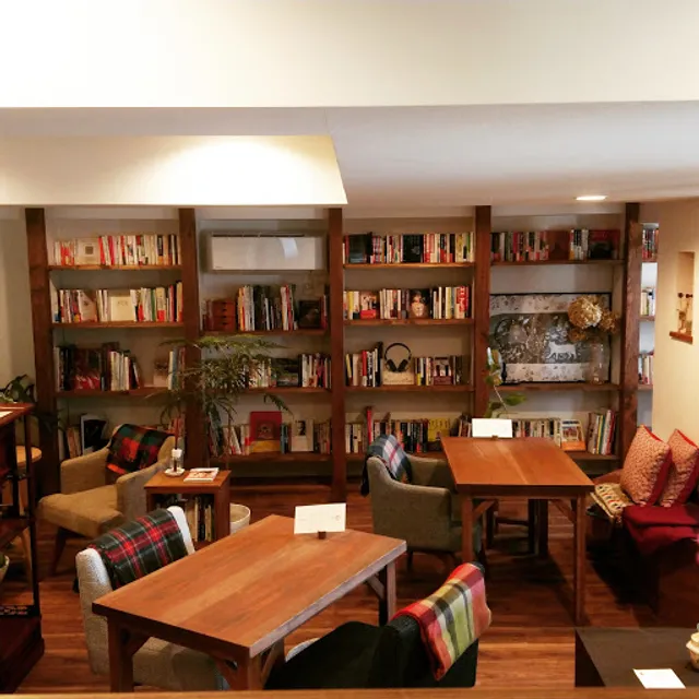 本と珈琲 かるもまみお