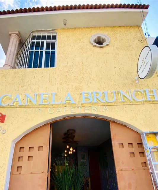 Canela Brunch