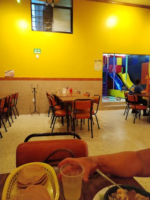 Cenaduría Morelos, Suc. Villa Charra