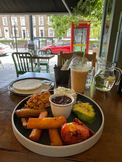 Dania's Cafe & Bistro | Clapham
