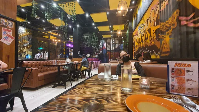 MOUSE HOLE Cheese Bar X Restaurant