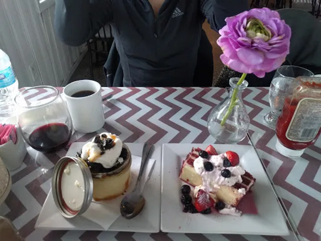 Nautica Grill & Wine