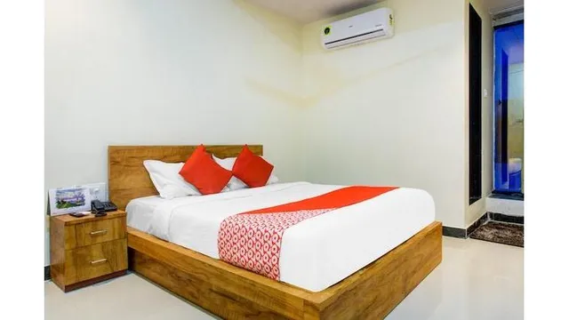 OYO Hotel Laxmi Kuber