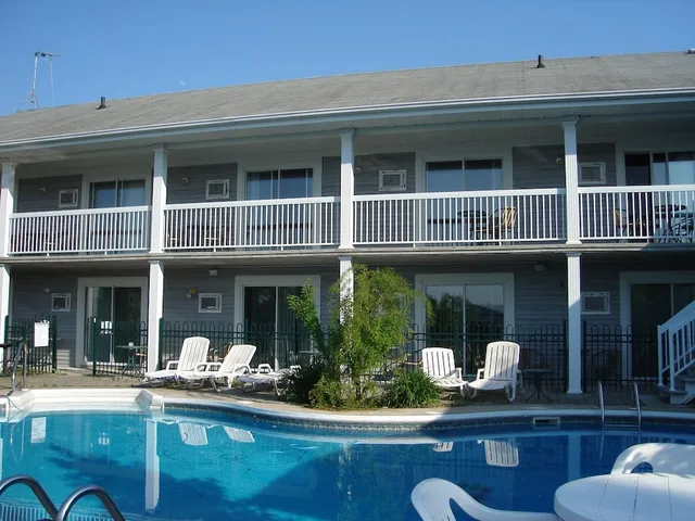 La Halte Des 103 Iles