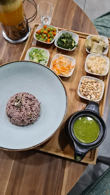 Simple Life Healthy Vegetarian Restaurant - Setia City Mall