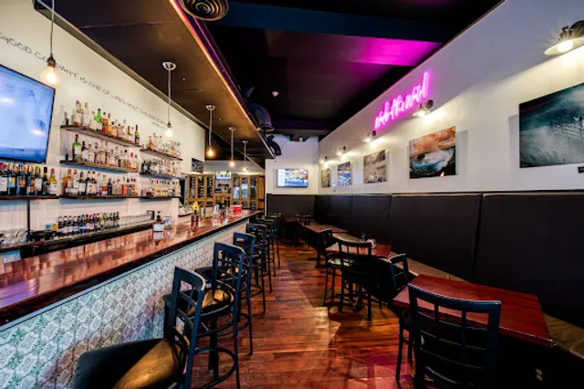 Wine on Third Restaurant and Bar