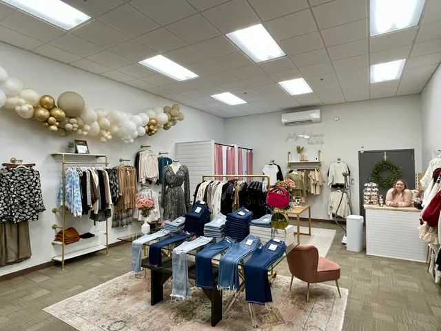 July & June Women’s Boutique