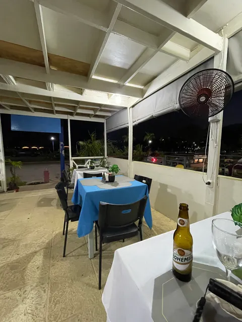 Royal Snack Bar & Restaurant