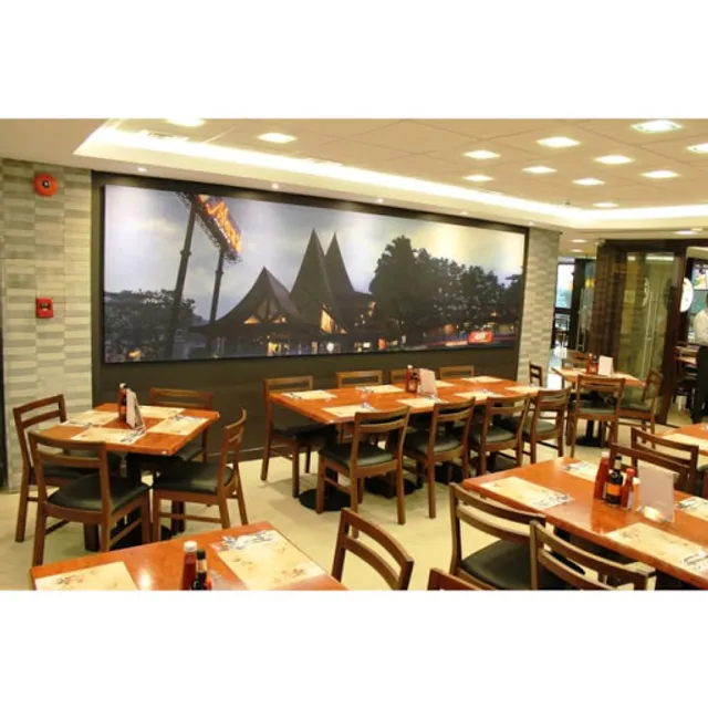 Max's Restaurant - Al Danah