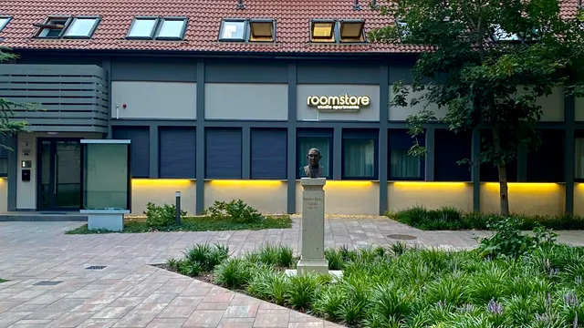 Roomstore Studio Apartments