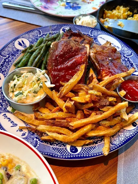 🇺🇸 DC's Most Delicious Honey Glazed Wings! 🍗✨