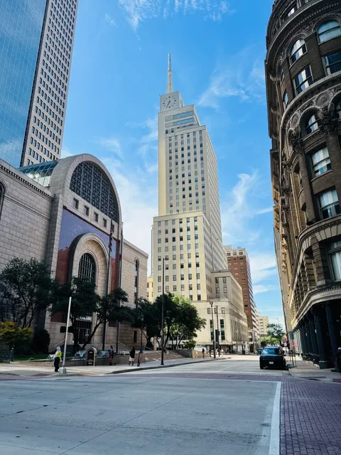 🇺🇸 Dallas 8-Hour Layover | "Special Forces" Speed Tour ✈️