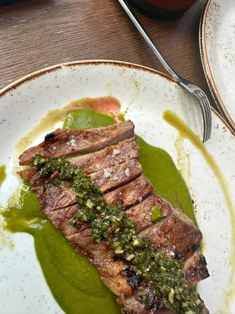 Where to Eat on Magnificent Mile?✨  