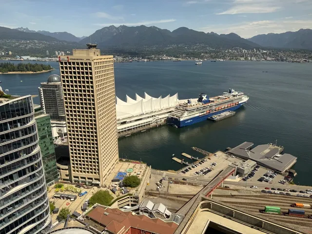Vancouver Lookout - The Best View in Town! 🌆