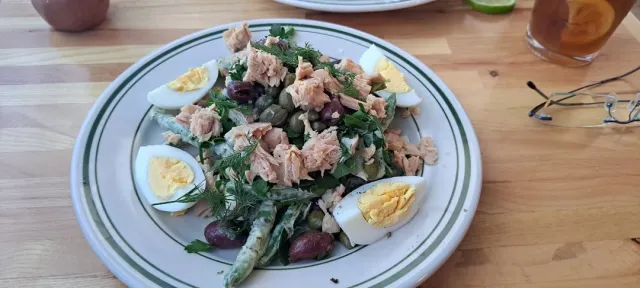 A Taste of Luxury Niçoise! 🌟🍽️