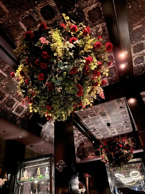 The Most Beautiful Restaurant in Las Vegas 🍷 A Top Choice for Romance