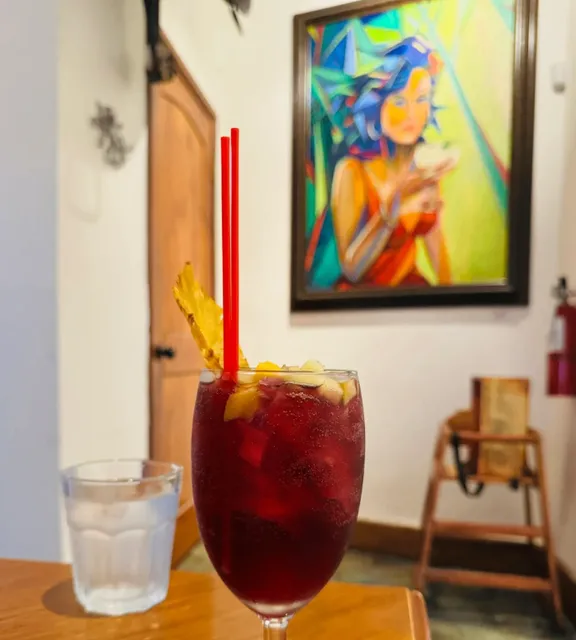 Hola! – Incredible Paella & Unforgettable Vibes in San Antonio 🥘✨