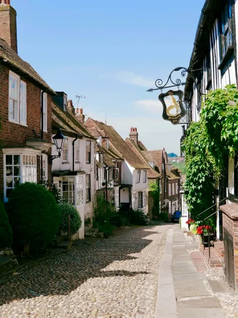 🇬🇧 Rye: The Medieval Fairytale Town You MUST Visit! 🏰✨  