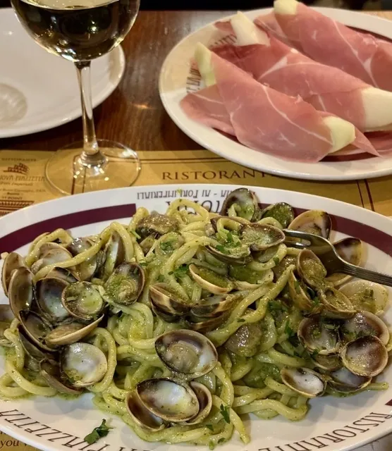 In Rome!!! 🇮🇹 Had the Most Amazing Pasta!