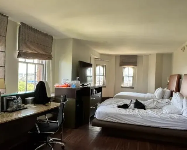 🏰 The Tudor Arms Hotel Cleveland - a DoubleTree by Hilton 